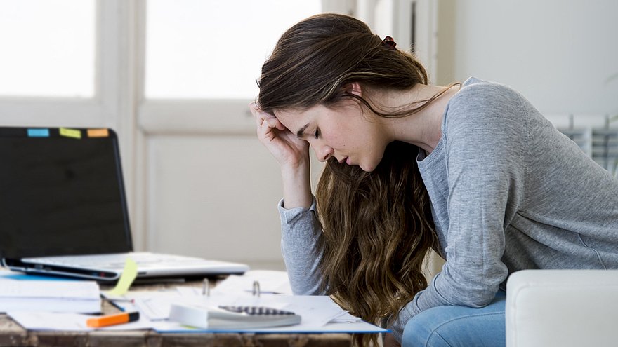 (Interview) Zoë werd gepest en belandde in de&nbsp;schulden